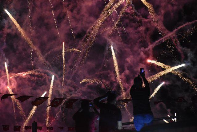 İzmir'in düşman işgalinden kurtuluş yıl dönümüne coşkulu kutlama (3)