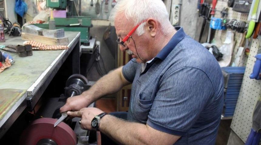 Esnaflar, Bı&ccedil;ak Bilemeden Umduğunu Buldu, Satışlardan Bulamadı