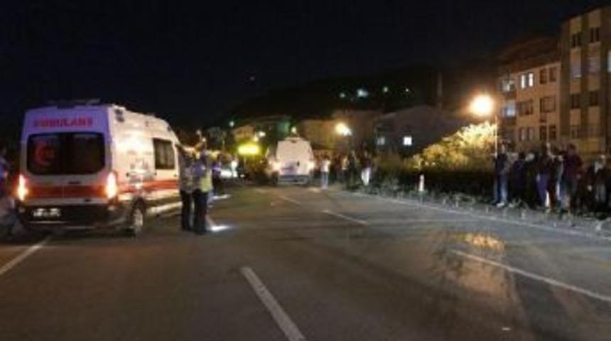 Minib&uuml;s&uuml;n &Ccedil;arptığı Kadın &Ouml;ld&uuml;