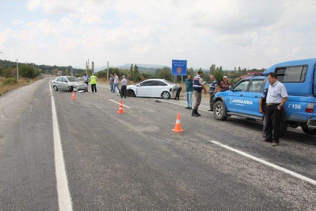 Domaniç’te Trafik Kazası: 2 Yaralı