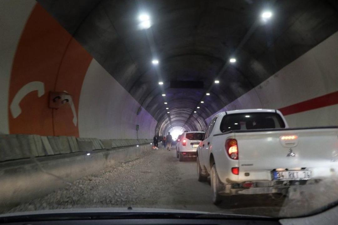 Tbmm Başkanı İsmail Kahraman, Ovit T&uuml;neli&rsquo;nde İncelemelerde Bulundu