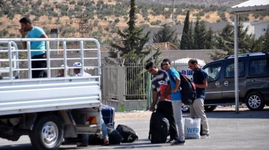 Cilvegözü Açıldı, Suriyelilerin Bayram Dönüşü Başladı