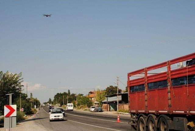 Jandarma Bayramda Yollarda Dorene İle Denetim Yaptı 1