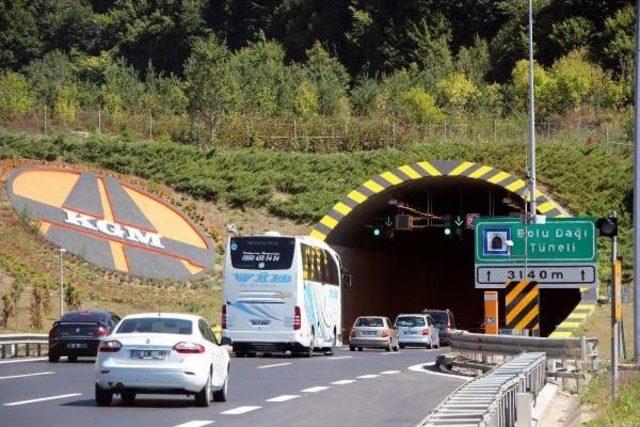 Bayramda Bolu Dağı Tüneli'nden 620 Bin Araç Geçti