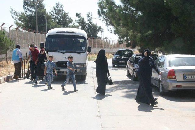 Bayramı Ülkelerinde Geçiren Suriyeliler Türkiye’ye Dönmeye Başladı