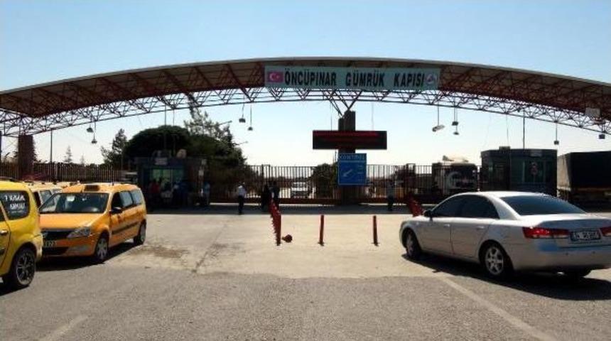 &Uuml;lkelerine Bayramlaşmaya Giden Suriyeliler D&ouml;n&uuml;yor