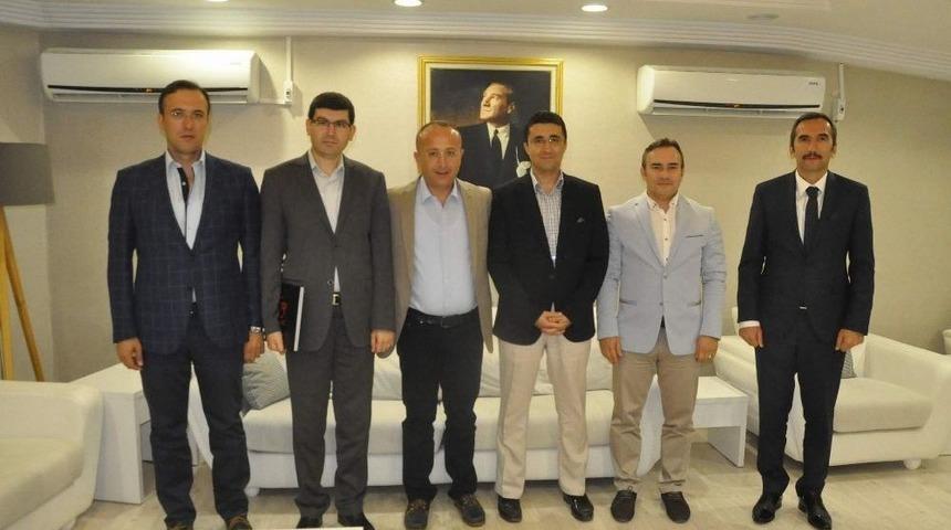 Siirt’te Kaymakamlara Veda Yemeği