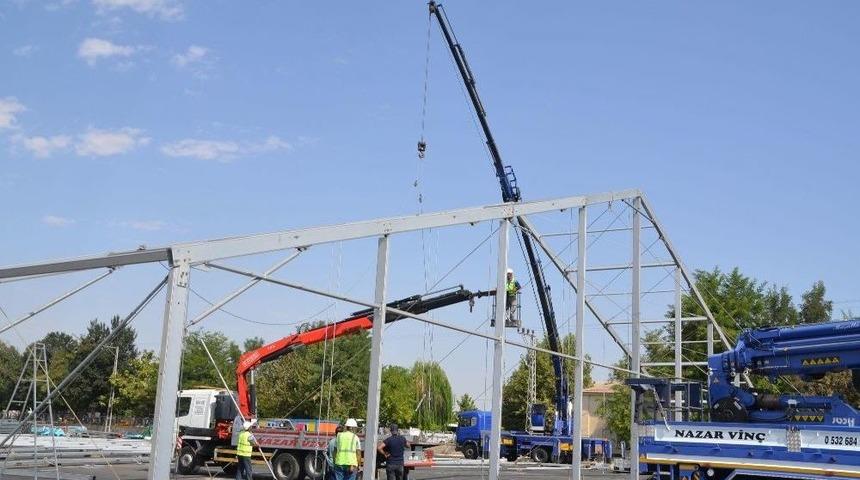 Fuar Alanında Son R&ouml;tuşlar