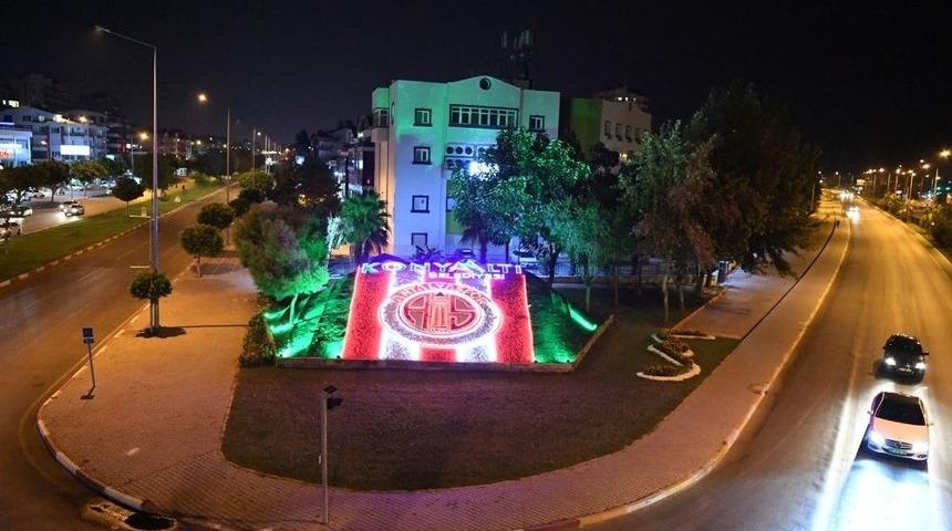 Konyaaltı İl&ccedil;esine Antalyaspor Temalı Işıklı Yeşil Doku