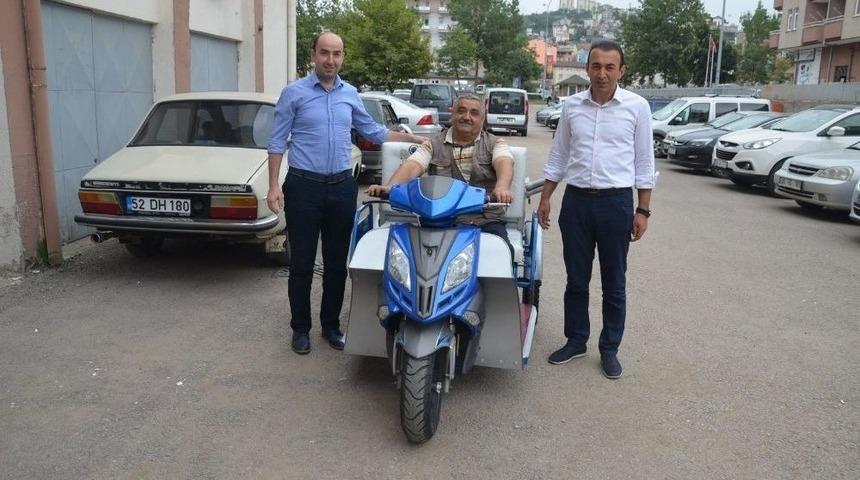 Fatsa Sydv&rsquo;den Engelli Vatandaşa Motorlu Ara&ccedil;