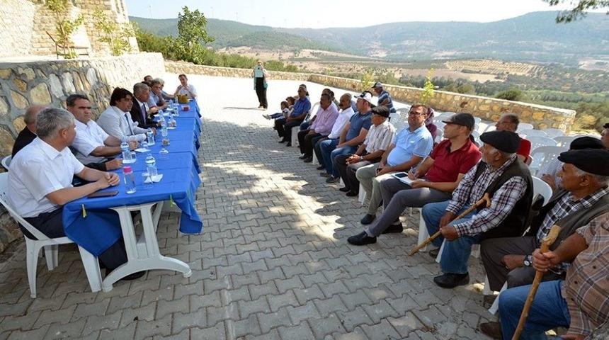 Fo&ccedil;a&rsquo;da Halk Toplantısı Koca Mehmetler&rsquo;den Devam Etti