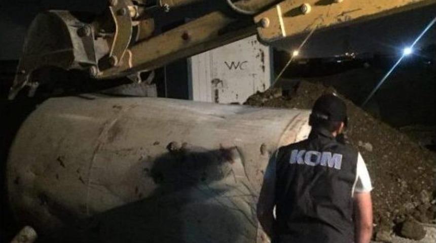 Bornova'da Ka&ccedil;ak Akaryakıt Operasyonu