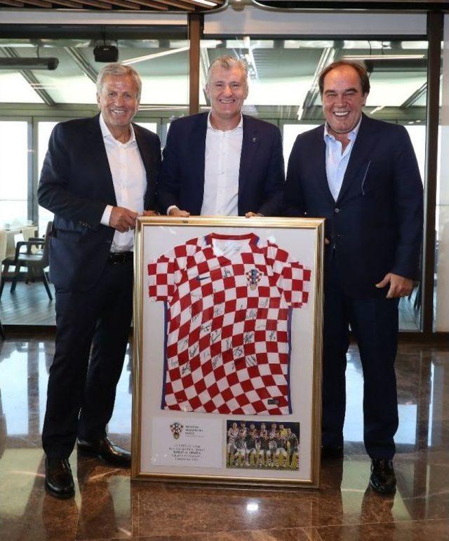 Türkiye-hırvatistan Resmi Maç Yemeği Düzenlendi 3