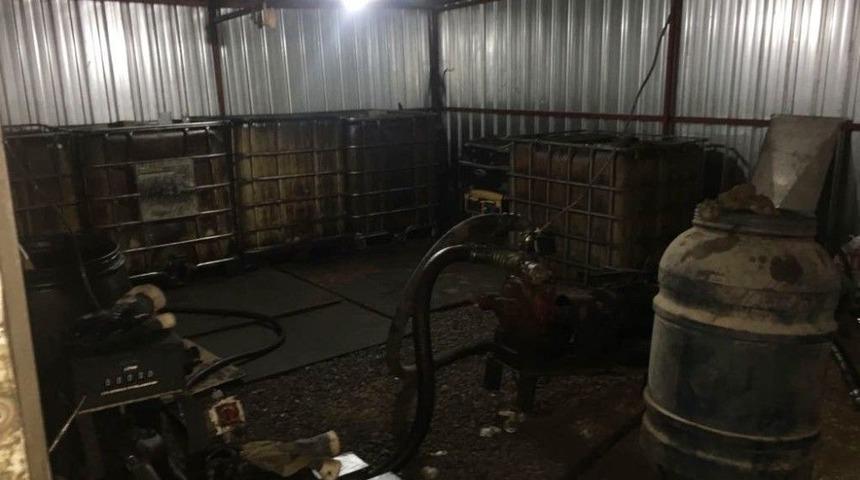 Ka&ccedil;ak Akaryakıtı Toprak Altında Gizlemişler