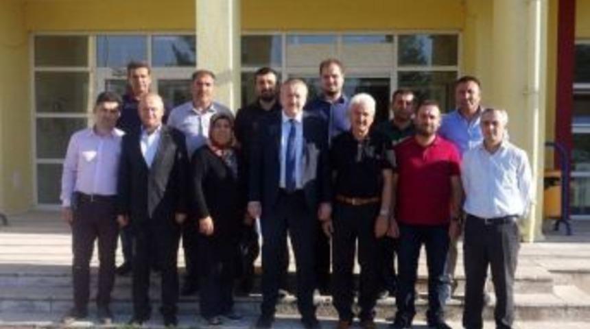 &Ouml;zkan Mazbatasını Aldı