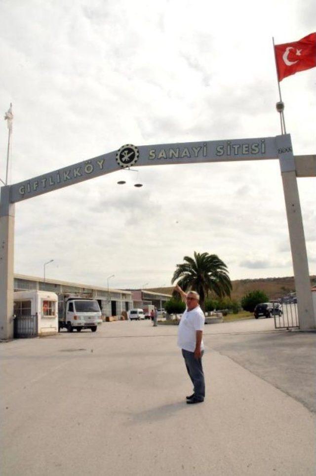 Sanayi Sitesi Başkanından Belediye Başkanına Ilginç Protesto