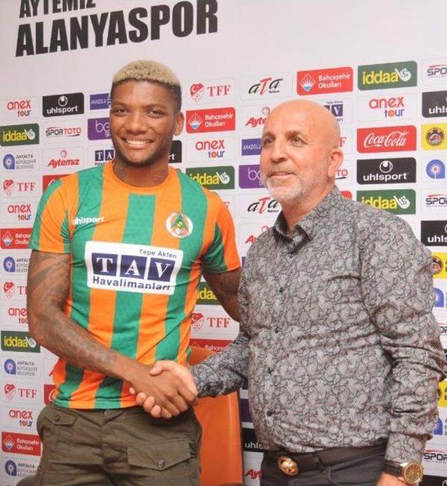 Aytemiz Alanyaspor, Junior Fernandes’I Kadrosuna Kattı