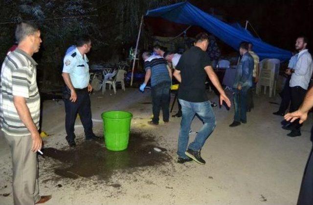 S&uuml;nnet D&uuml;ğ&uuml;n&uuml;nde Silahlı Kavga: 3 Yaralı 2