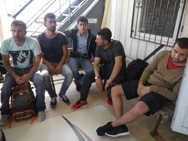 &Ccedil;anakkale&rsquo;de 31 Ka&ccedil;ak G&ouml;&ccedil;men Yakalandı 1