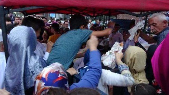 Rize de Pide Festival inde 3 Bin Pide 3 Dakikada T&uuml;kendi 2
