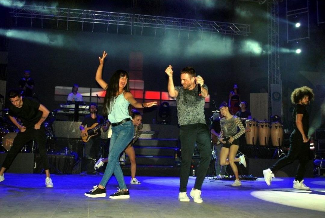 Salihli Kurtuluş G&uuml;n&uuml;n&uuml; Murat Dalkılı&ccedil; İle Kutladı