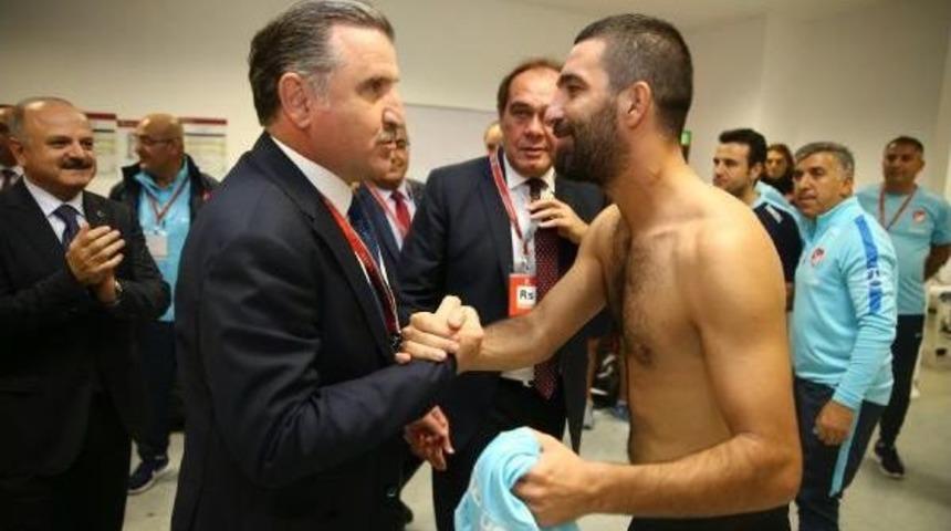 Bakan Osman Aşkın Bak :t&uuml;rkiye Bitti Demeden Bitmez