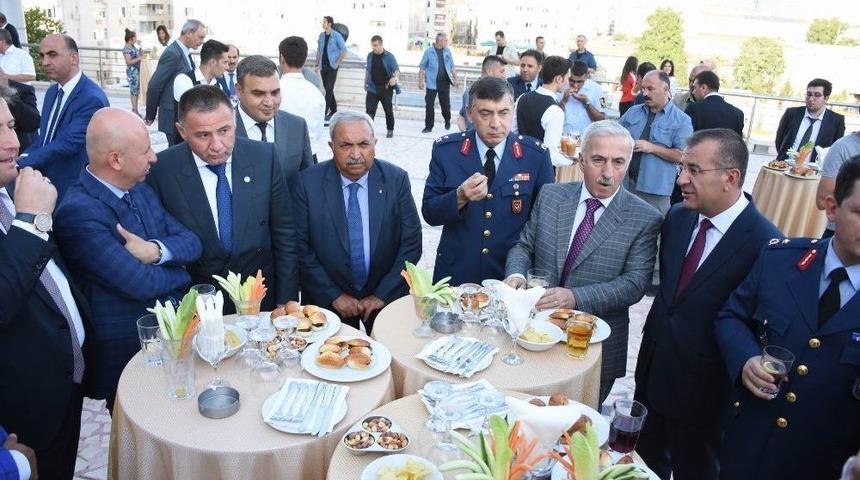 Kayseri Barosu Başkanı Cavit Dursun, "hukuku Ve Hukukun İlkelerini Savunmak, Su&ccedil;u Ve Su&ccedil;luyu Savunmak Değildir"