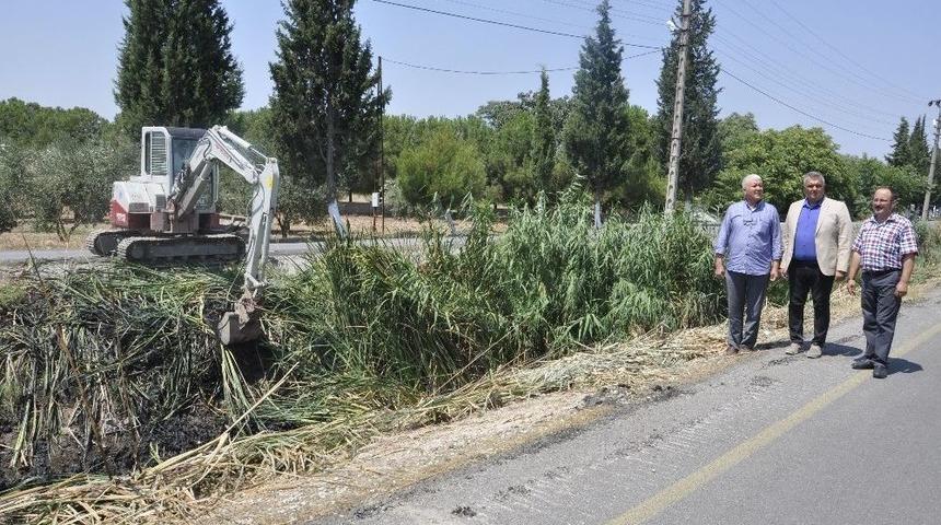 H&uuml;rriyet Mahallesi&rsquo;nde Dere Temizlik &Ccedil;alışması Tamamlandı