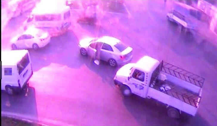 Yola Düşen Külçe Altını Suriyeli Alıp Götürdü G3