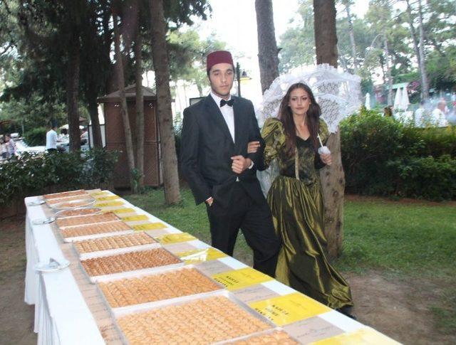 Marmaris’te Beş Yıldızlı Otelde 101 Çeşit Baklava İle Rekor Denemesi