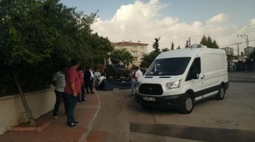 Mersin'de Polis Merkezine Saldırı Girişiminde Bulunan Suriyeli Canlı Bomba &Ouml;ld&uuml;r&uuml;ld&uuml; (2)- Yeniden