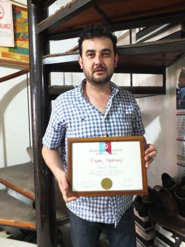 Çifte Diplomalı Ayakkabıcı