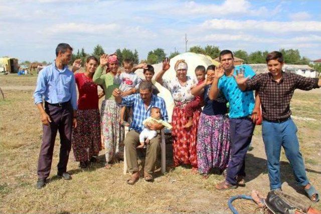 Romanlar Asıl Meslekleri Bitince Mevsimlik Tarım Işçi Oldu