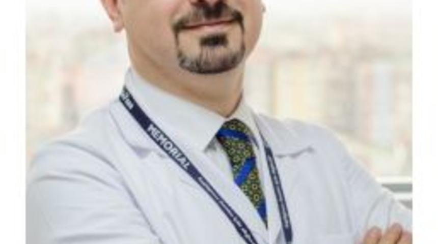 Prof. Dr. Eskitaş&ccedil;ıoğlu: "meme Estetiği S&uuml;t Bezlerine Zarar Vermiyor"