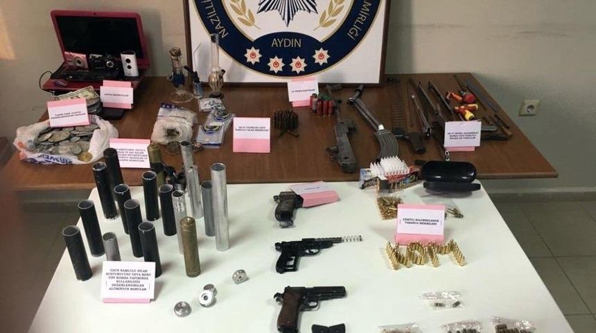 Polisin Baskın Yaptığı Ev Cephane Gibi &Ccedil;ıktı