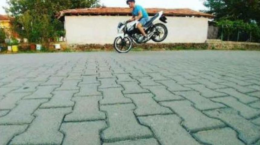 Kazada Ağır Yaralanan Motosikletli Gen&ccedil; Hastanede &Ouml;ld&uuml;