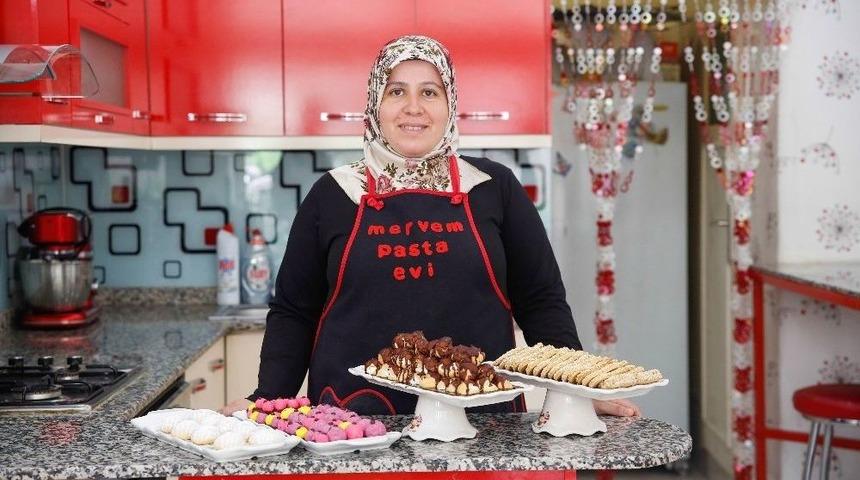 Ekonomik &Ouml;zg&uuml;rl&uuml;ğ&uuml;n&uuml; Elde Etmenin Keyfini Yaşıyor