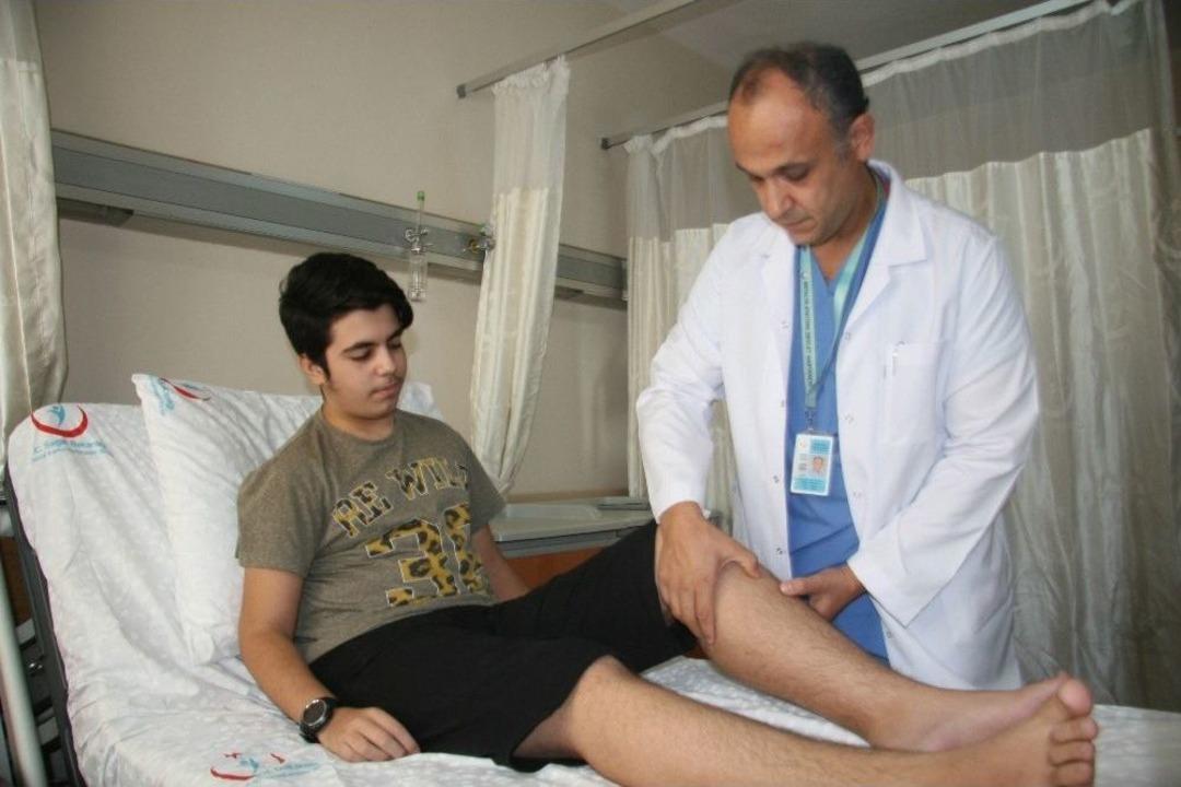 Bilgisayar Bağımlılığı Lise &Ouml;ğrencisini Ayaklarından Ediyordu