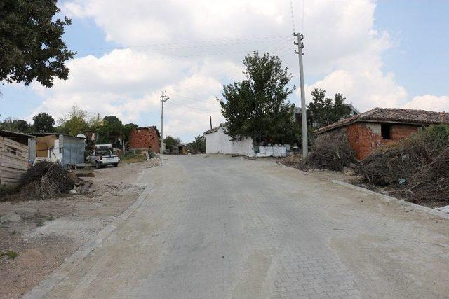 Yunusemre’de Parke Taşsız Yol Kalmayacak