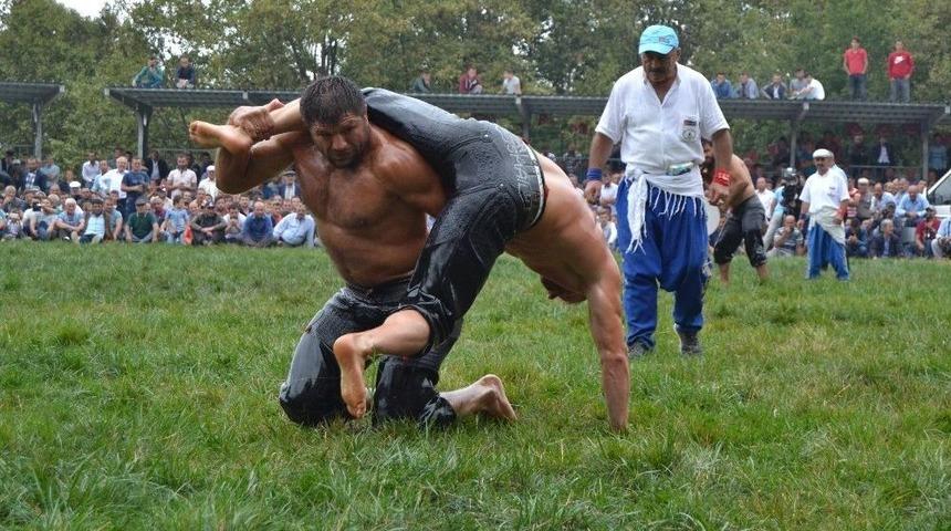 Asarcık G&uuml;reşlerinin Başpehlivanı Şaban Yılmaz
