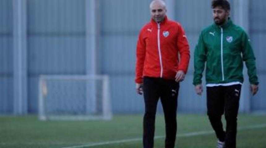 Furkan &Ouml;z&ccedil;al&rsquo;a Uygulanan Yanlış Teşhis Futbol Hayatını Tehlikeye Sokuyordu