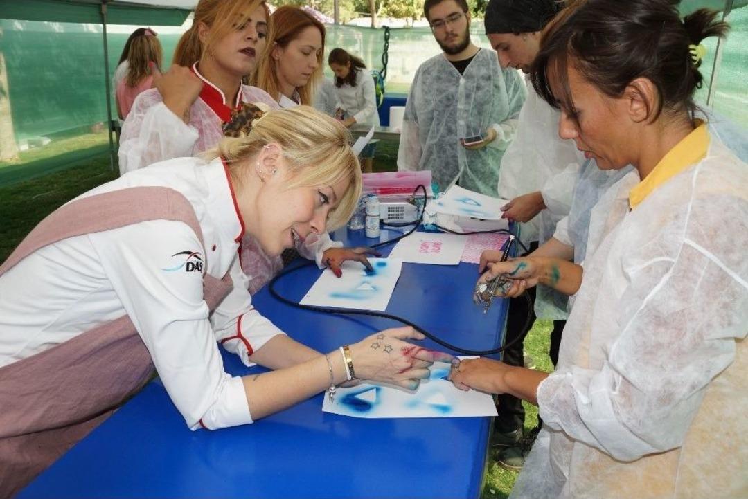 Pasta Yapmayı &Ouml;ğrenmek İ&ccedil;in İncirliova&rsquo;da Kampa Girdiler