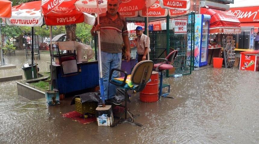 Kırıkkale&rsquo;de Sağanak Yağış