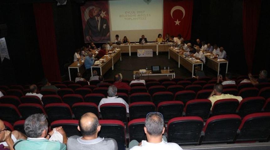 Kuşadası Belediyesi Eyl&uuml;l Ayı Olağan Meclis Toplantısı Yapıldı