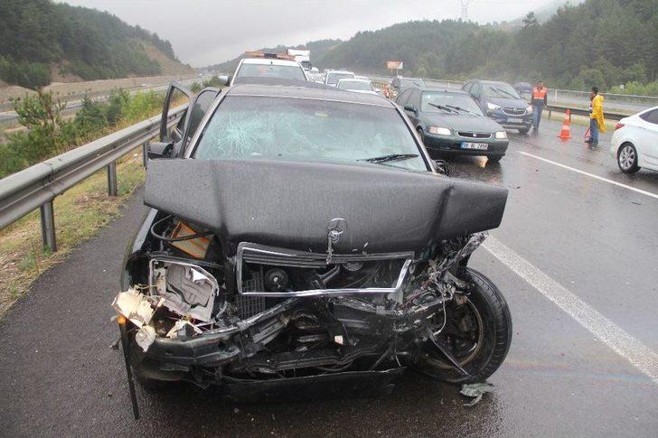 Tem Otoyolunda Zincirleme Kaza: 7 Yaralı G1