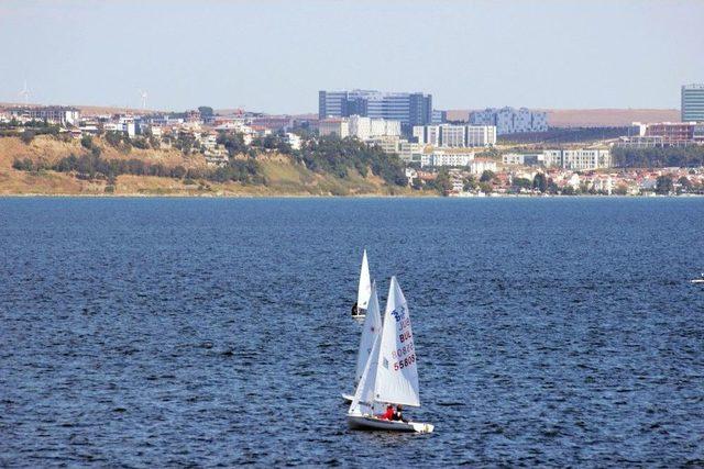 (&ouml;zel Haber) Tyf Başkanı &Ouml;zlem Akbudak: &ldquo;yelkeni T&uuml;m &Uuml;lkeye Yaymak İ&ccedil;in Gerekli &Ccedil;alışmaları Yapıyoruz&rdquo; 1