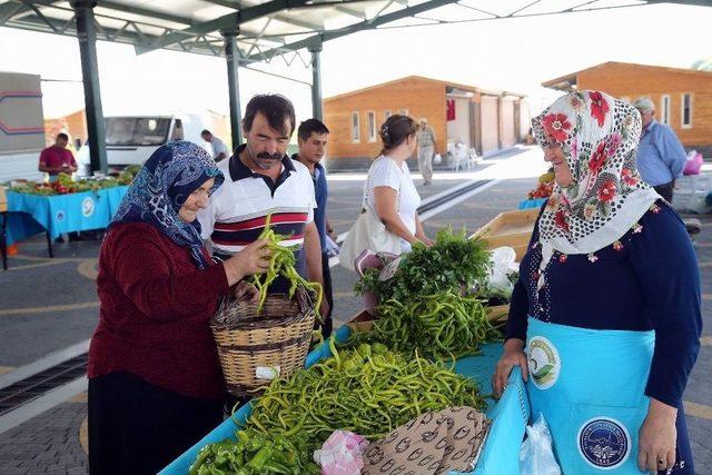 Doğal Ürünler Bahçesi Ve Pazarı Sağlıklı Beslenmek İsteyenlerin Uğrak Mekanı Oldu