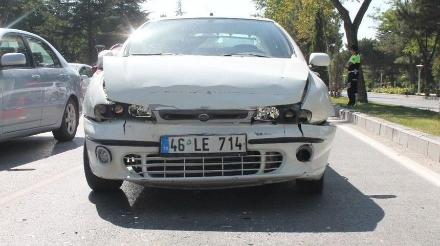 Elazığ&rsquo;da Zincirleme Kaza: 3 Yaralı