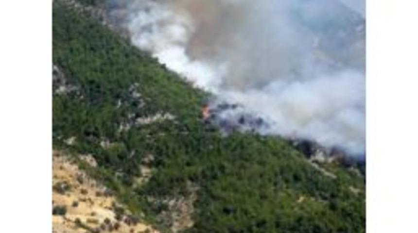 Alevlerin Yaklaştığı Zeytink&ouml;y Tahliye Ediliyor