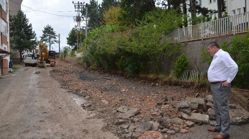 Alaplı&rsquo;da Atat&uuml;rk Ortaokulu Yolu Yapılıyor